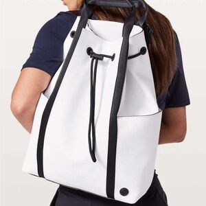 LULULEMON white day out backpack (2018)